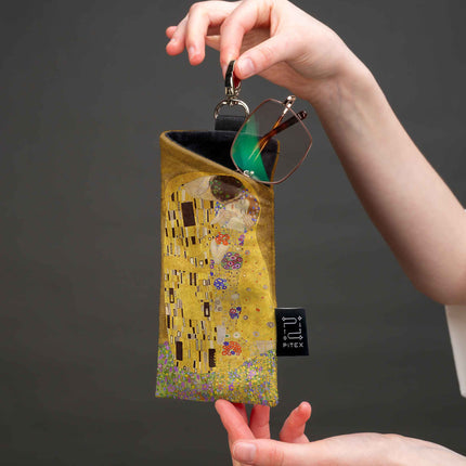 Akinių dėklas Gustav Klimt „The Kiss