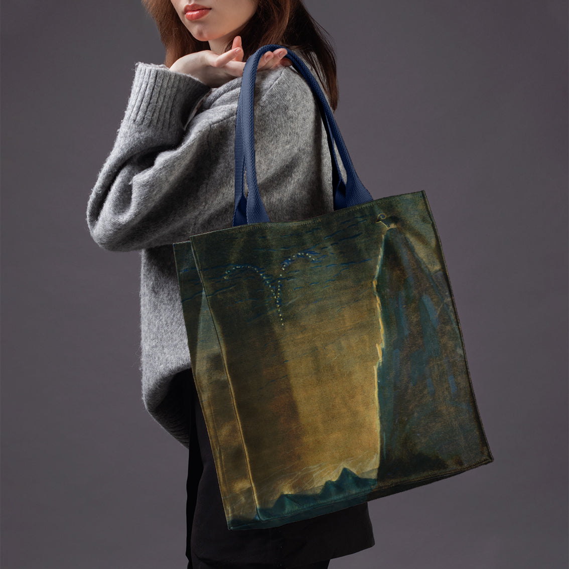 Rankinė M. K. Čiurlionis „Saulė eina Avino ženklu