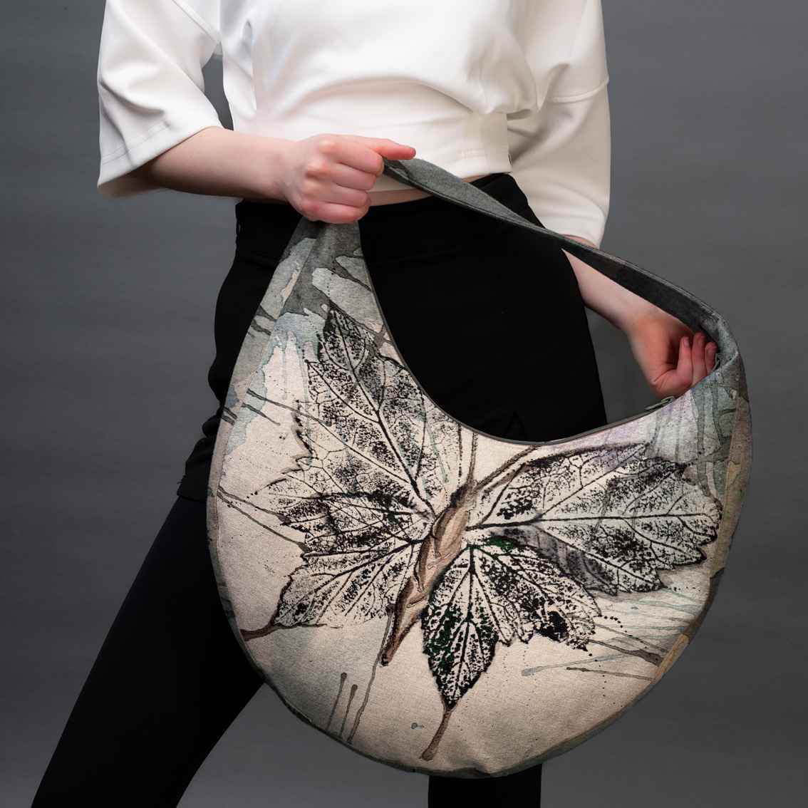 Menulio rankinė Theresa Van Cherry „Nr.3