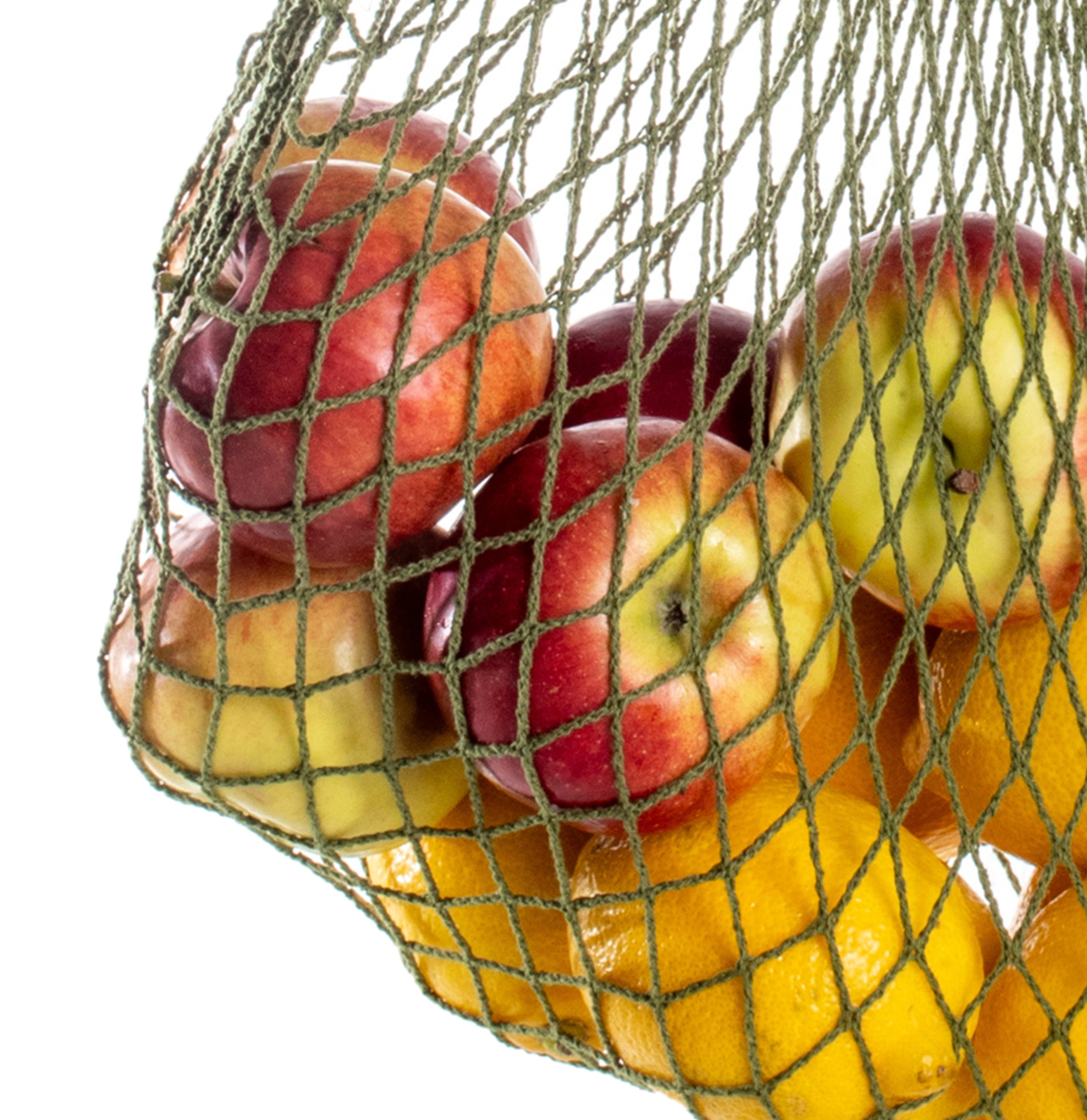 Rezginė sietka pirkinių krepšys samanų spalvos, detalė, su vaisiais viduje, dovanų idėjos, mados aksesuarai moterims