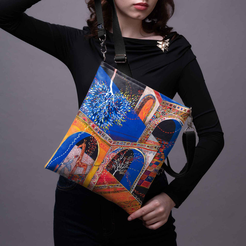 Rankinė per petį Aušra Čapskytė „Oranžinis miestas