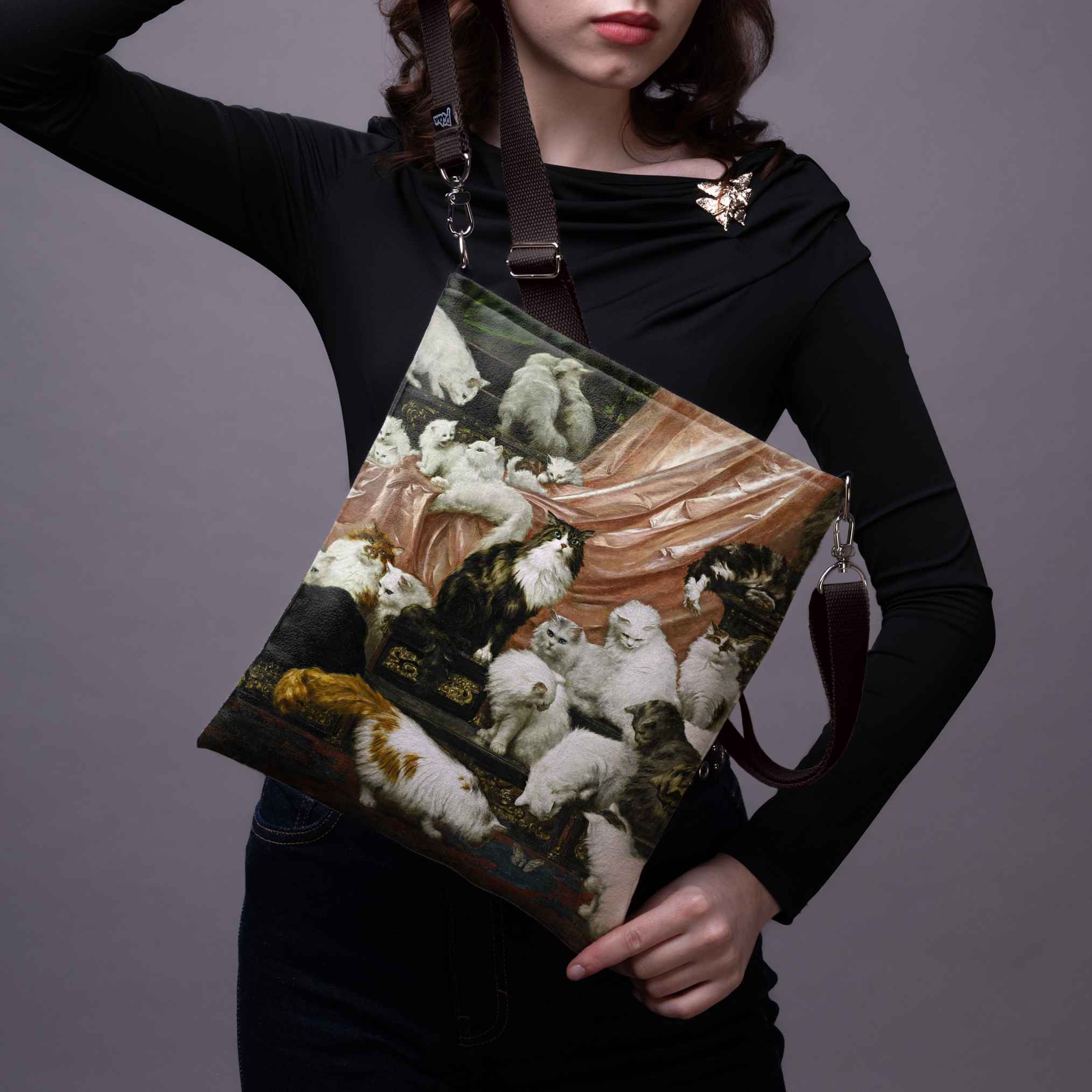 Rankinė per petį Carl Kahler „Mano žmonos numylėtiniai