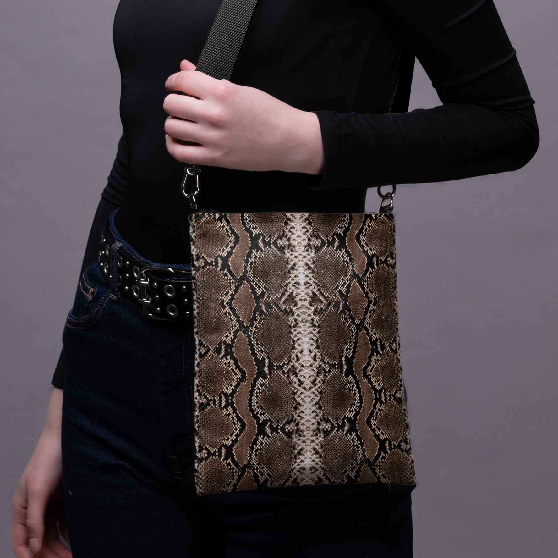 Rankinė per petį Classy „Anakonda