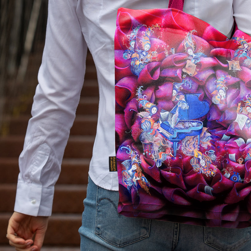 Stilingas pirkinių krepšys Aušra Čapskytė Gyvenimas jurgine III arba silkės su cinamonu receptas, Lietuvos menininkų kolekcija, moteriški mados aksesuarai, detalė