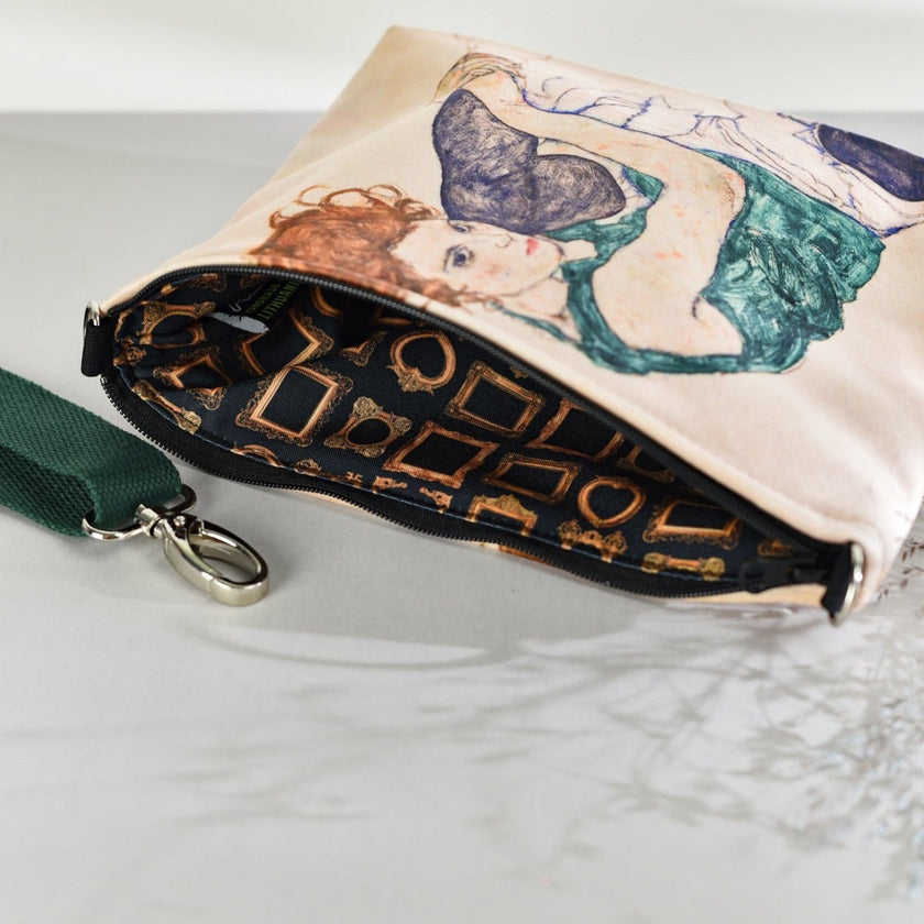 Kosmetinė Egon Schiele „Seated Woman with Legs Drawn Up