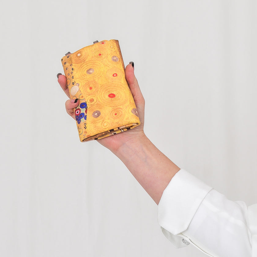 May bag Vincent Van Gogh