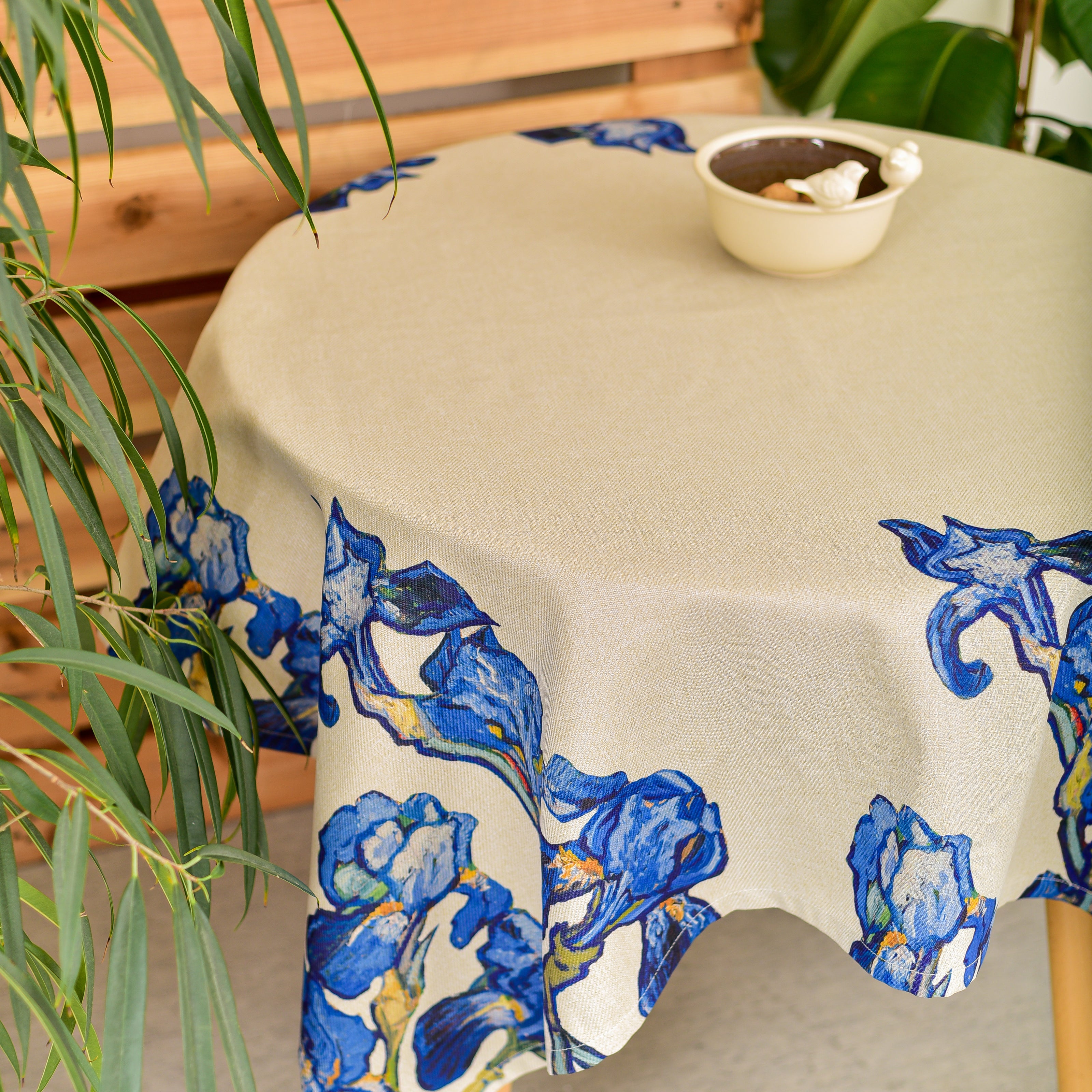 Staltiesė iš perdirbto audinio Vincent van Gogh „Irises Pattern