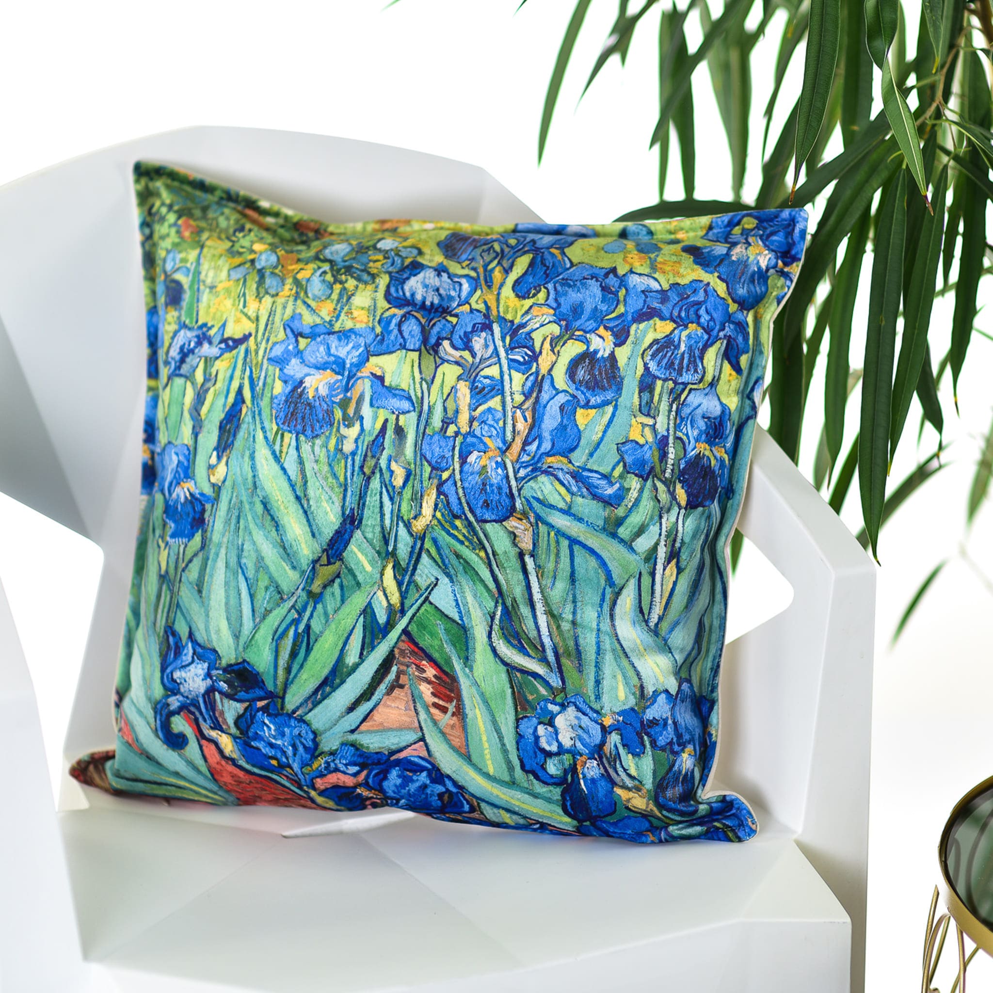 Dekoratyvinė pagalvėlė Vincent van Gogh „Irises