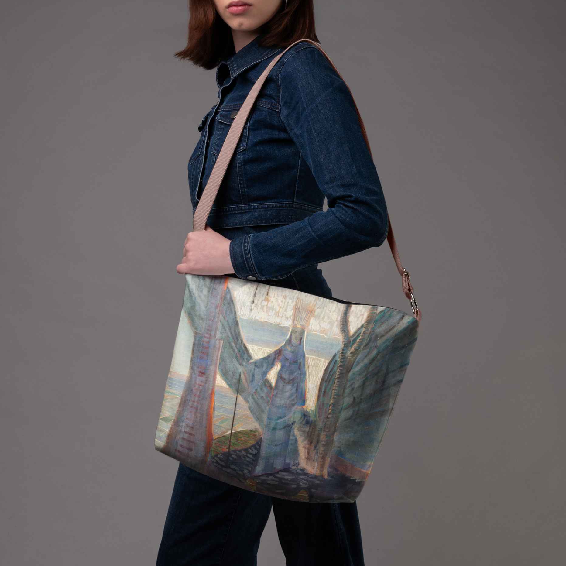 <tc>Bucket bag M. K. Čiurlionis "Fairytale of Kings"</tc>