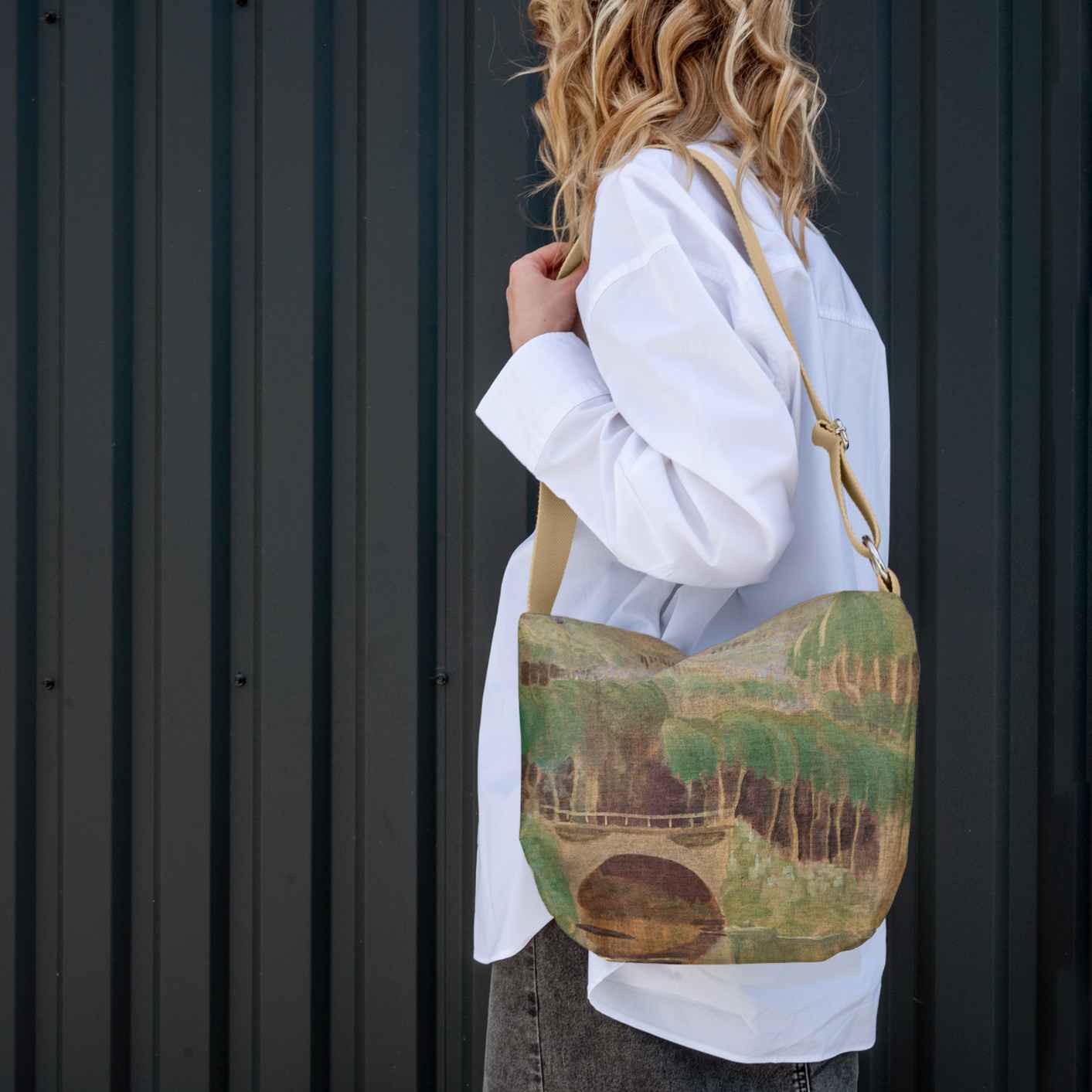 <tc>Bucket bag M. K. Čiurlionis "Fairytale of Kings"</tc>