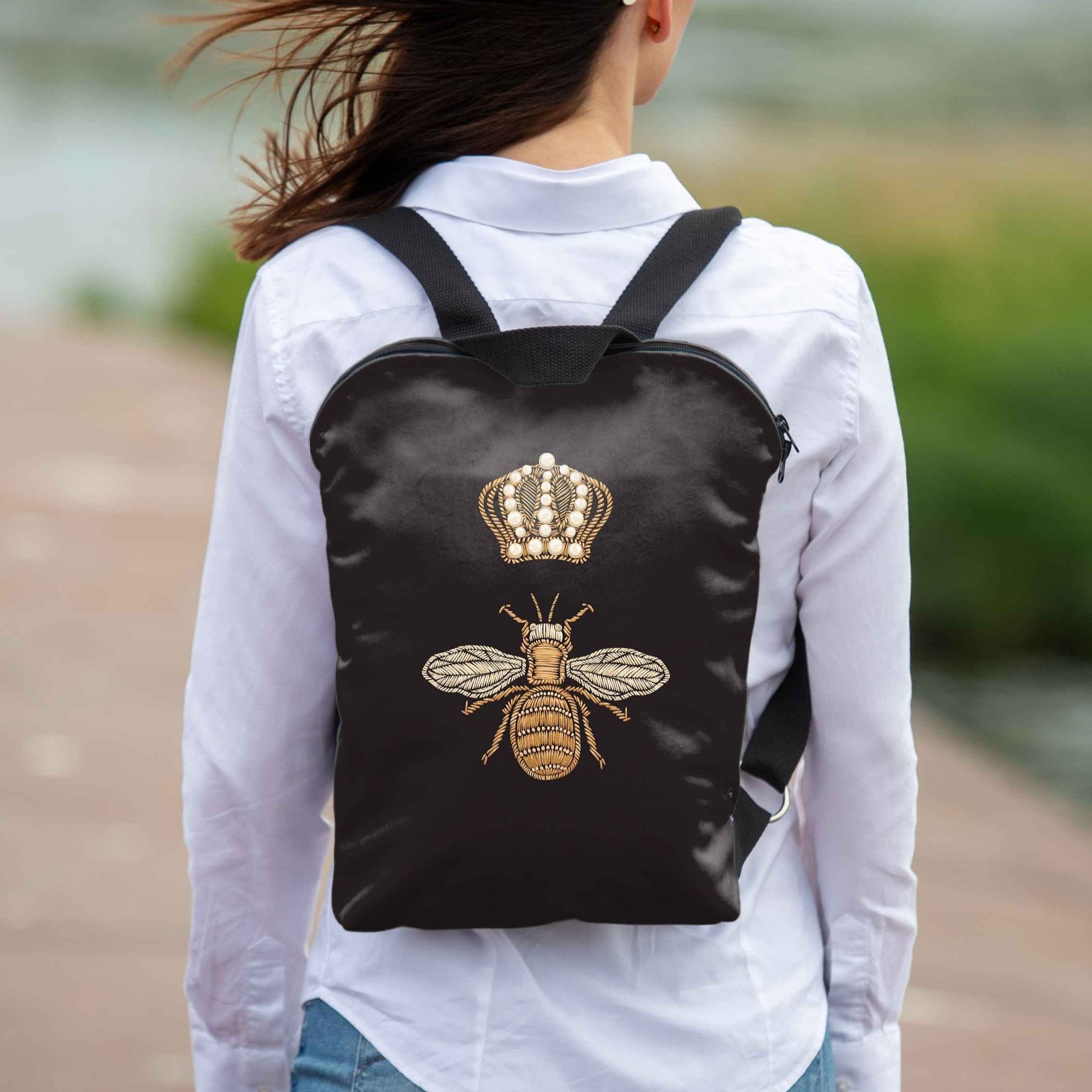 <tc>Backpack No. 1 "Golden bee"</tc>