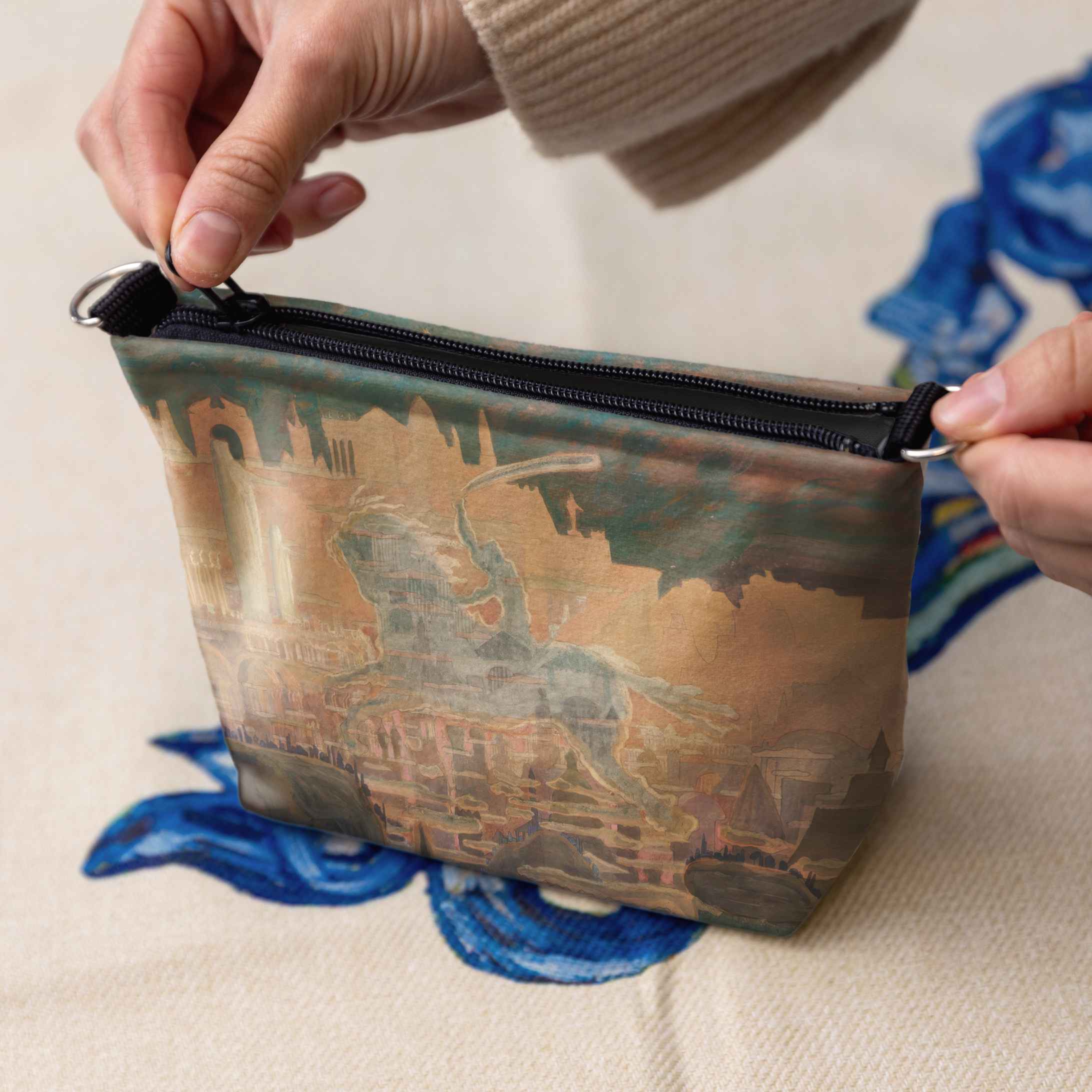 <tc>Cosmetic bag M. K. Čiurlionis "Castle Tale"</tc>