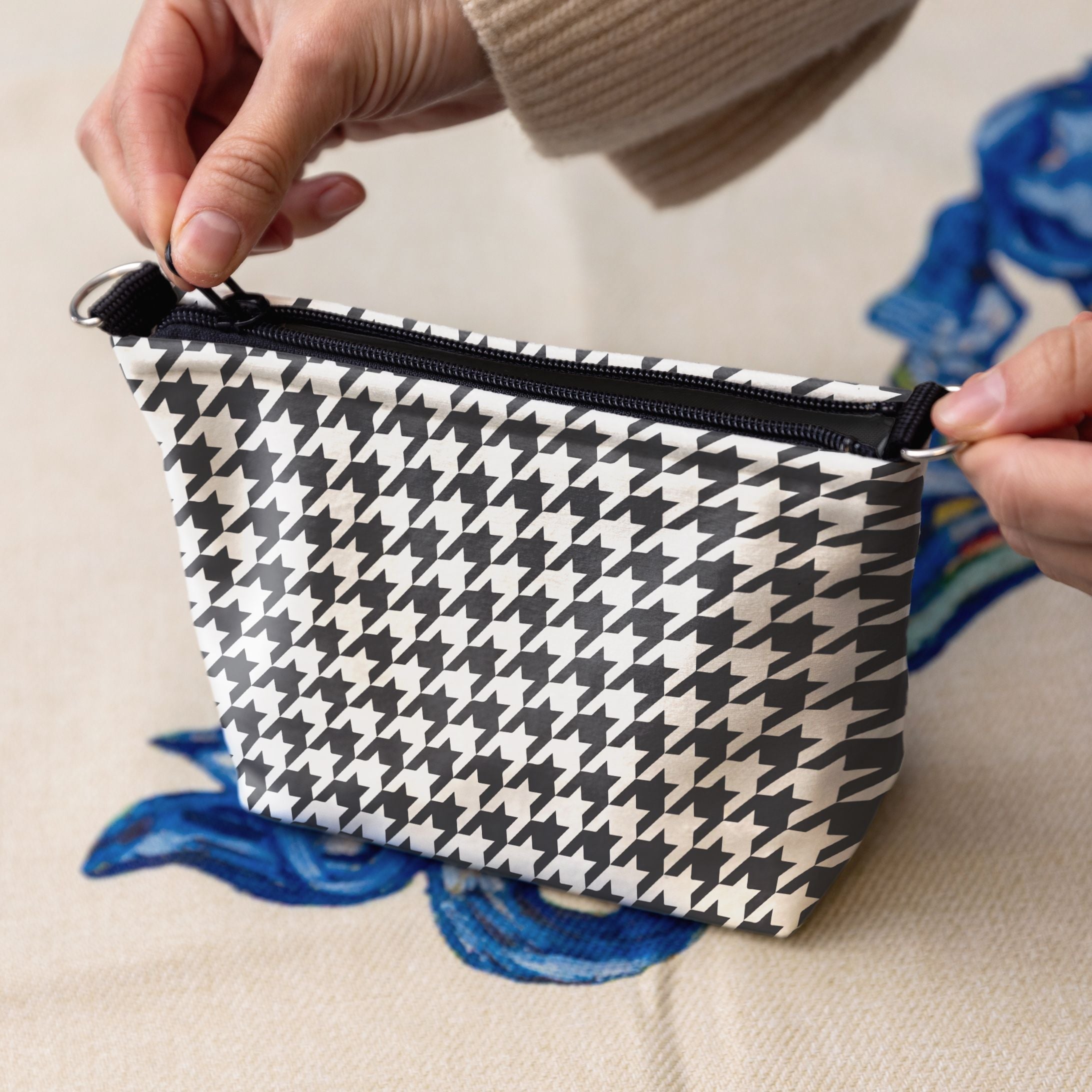 <tc>Cosmetic bag <span style="background-color: rgb(247, 247, 247);">Classy „Pied-de-poule"</span></tc>