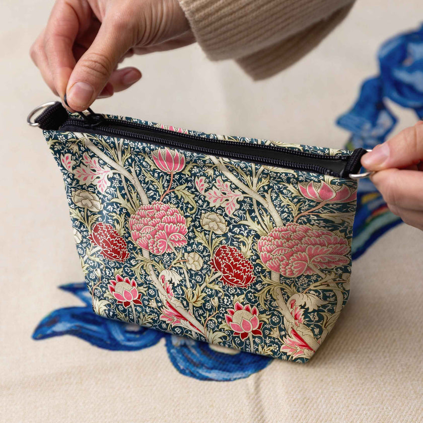 Kosmetinė William Morris „Cray