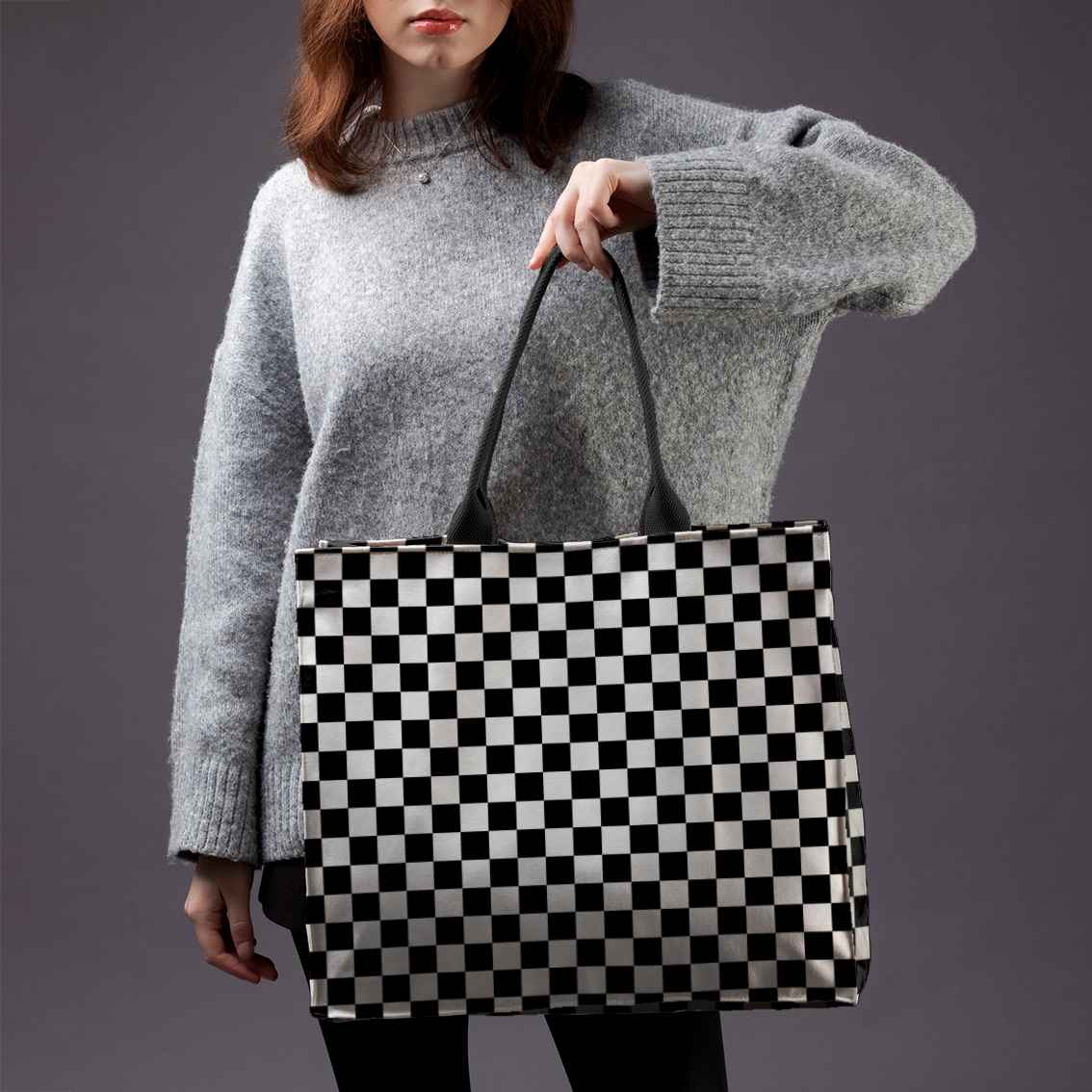 Rankinė Classy „Checkerboard