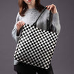 Rankinė Classy „Checkerboard