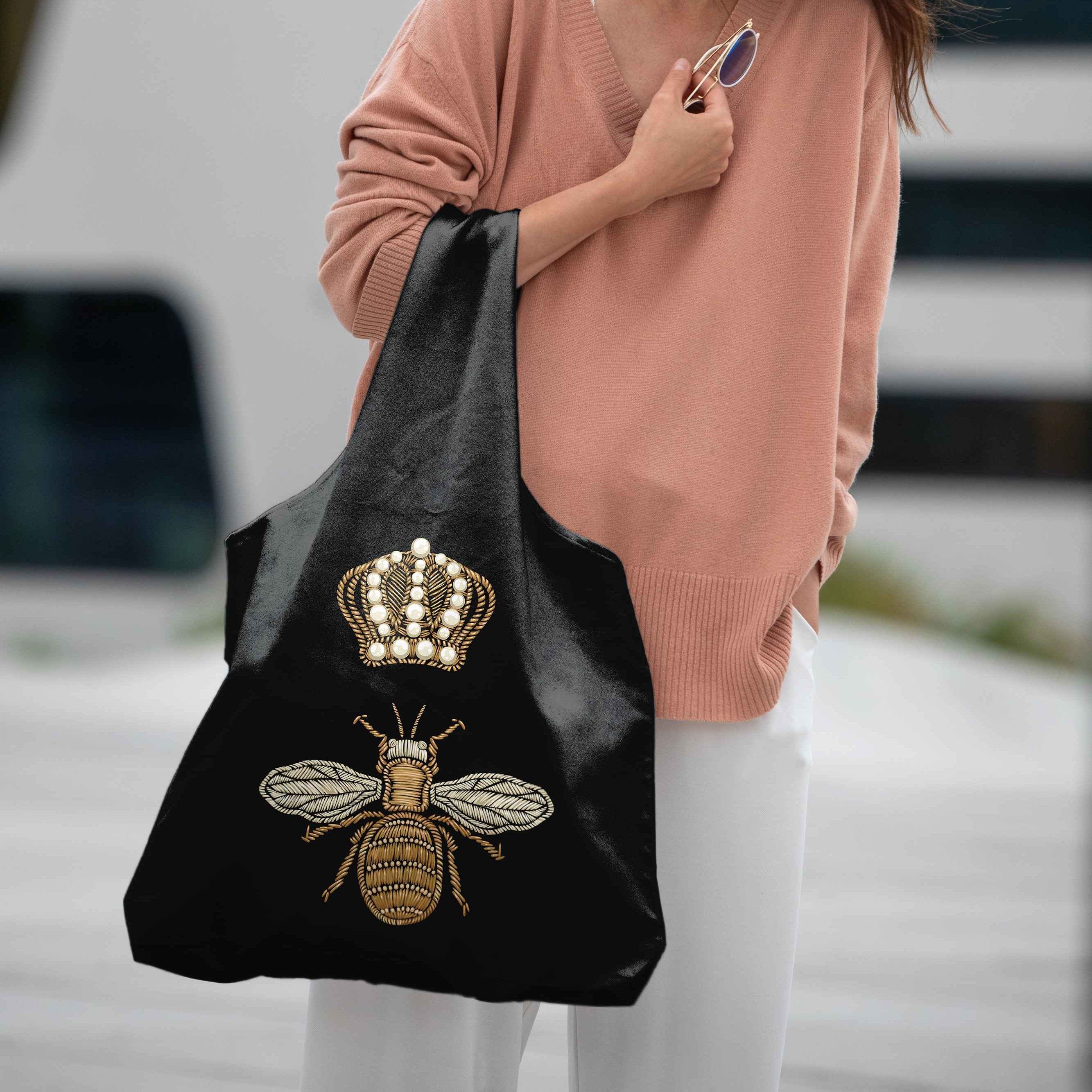 <tc>May bag "The Golden Bee"</tc>