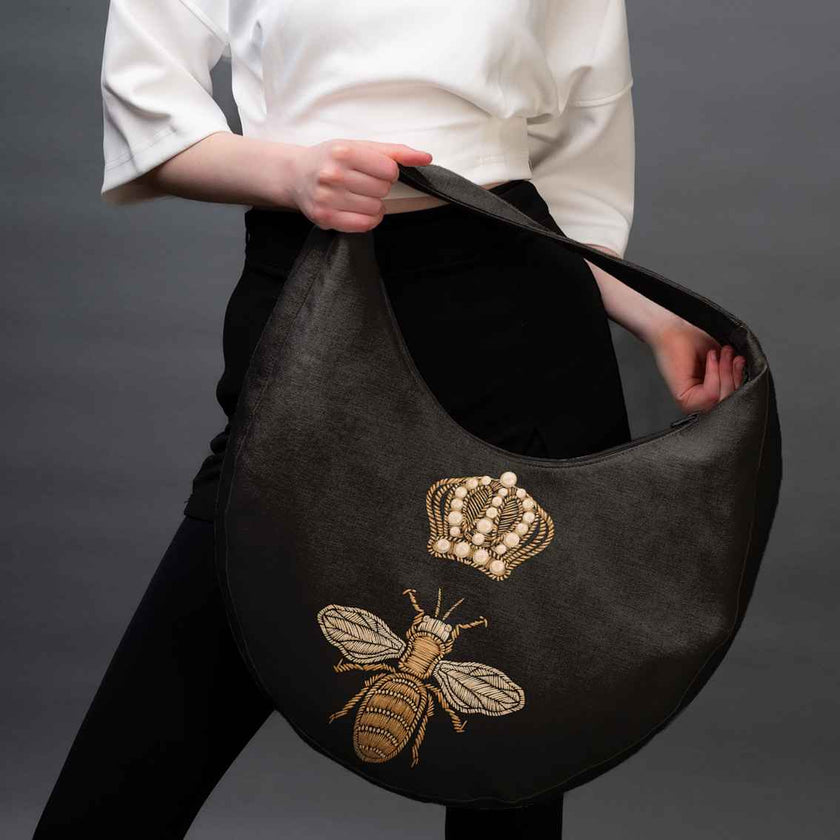 Menulio rankinė „Auksinė bitė