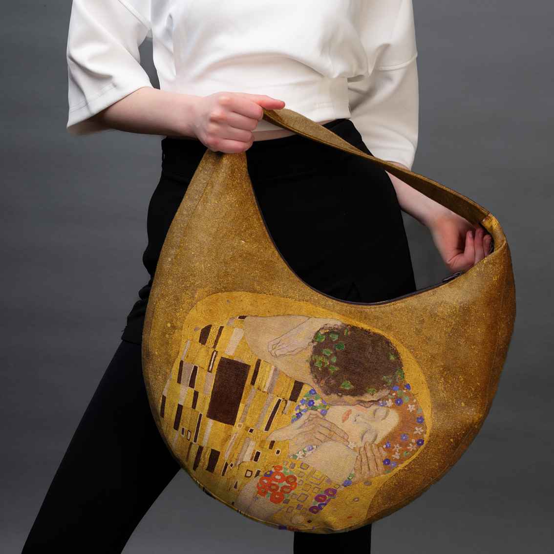 Menulio rankinė Gustav Klimt „The Kiss