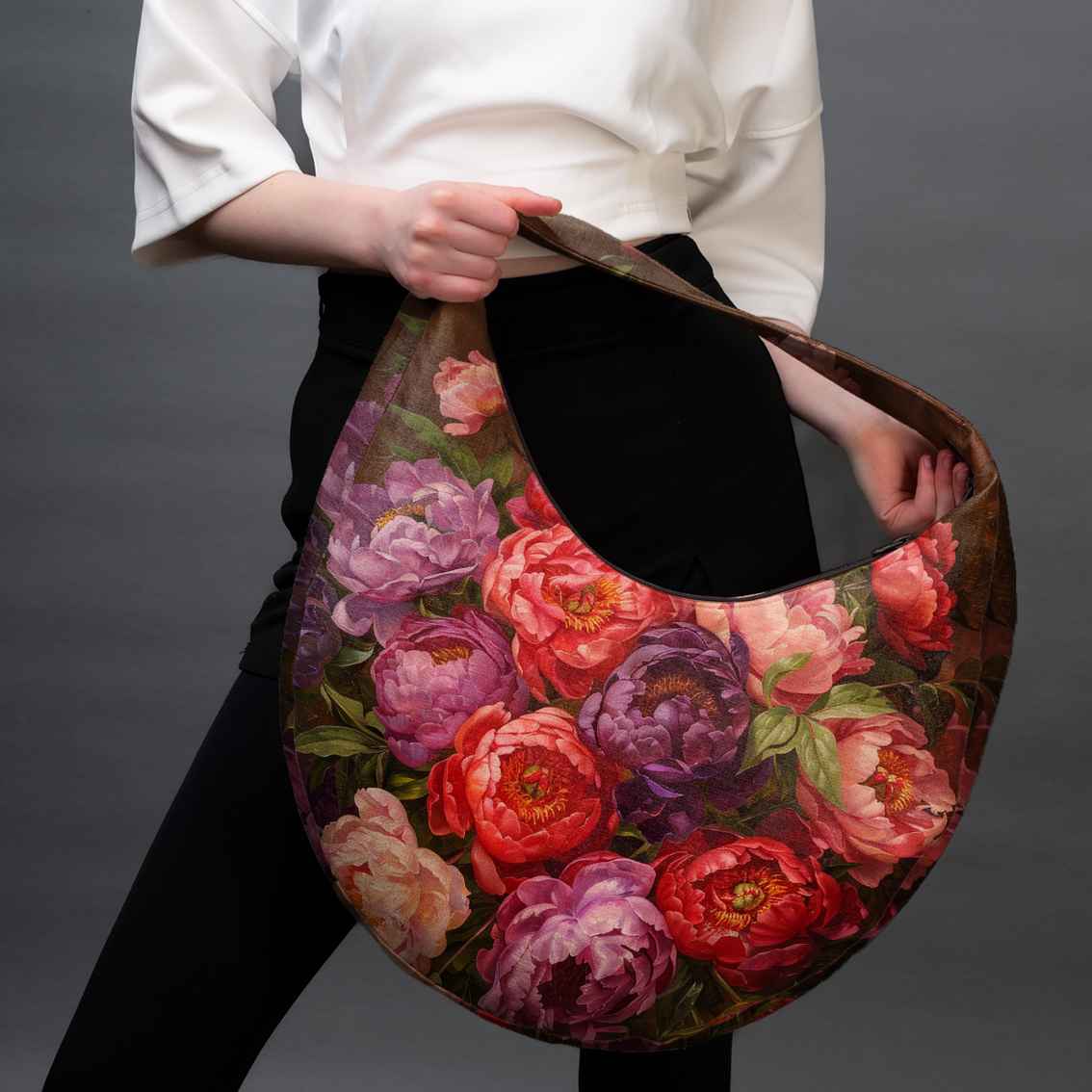 Menulio rankinė Imagine „Bijūnų puokštė