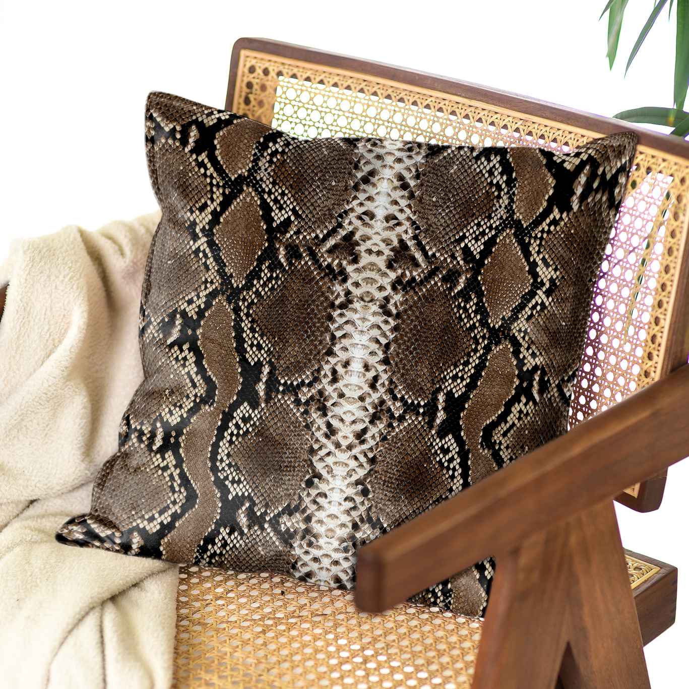 <tc>Decorative cushion "The Golden Bee"</tc>