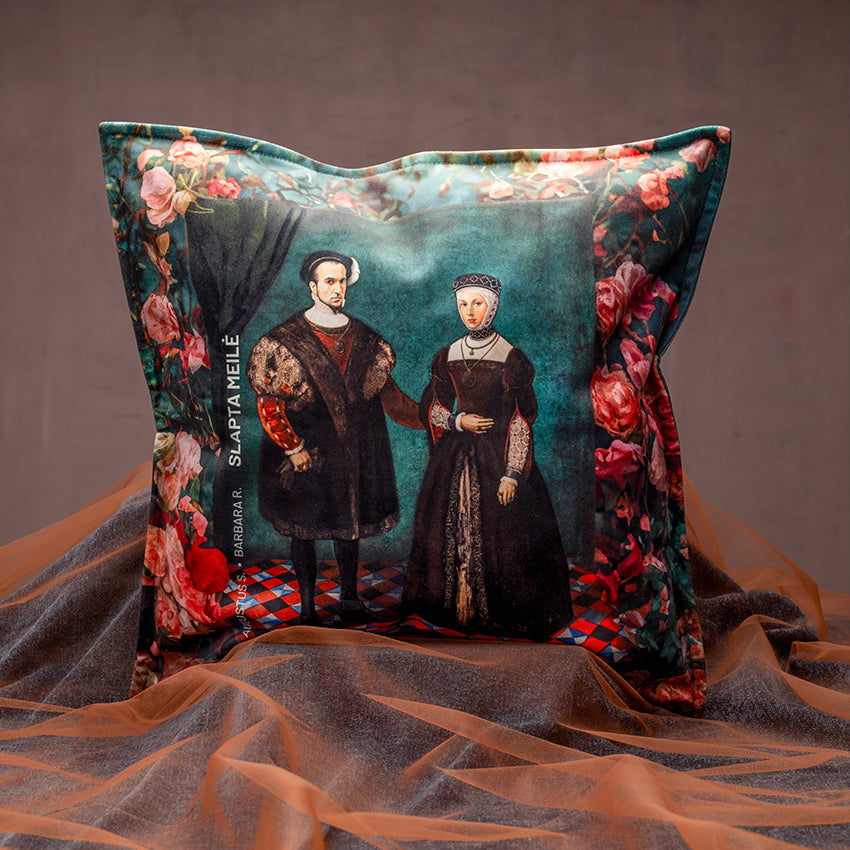 <tc>Decorative cushion Slapta meilė "In Flowers"</tc>