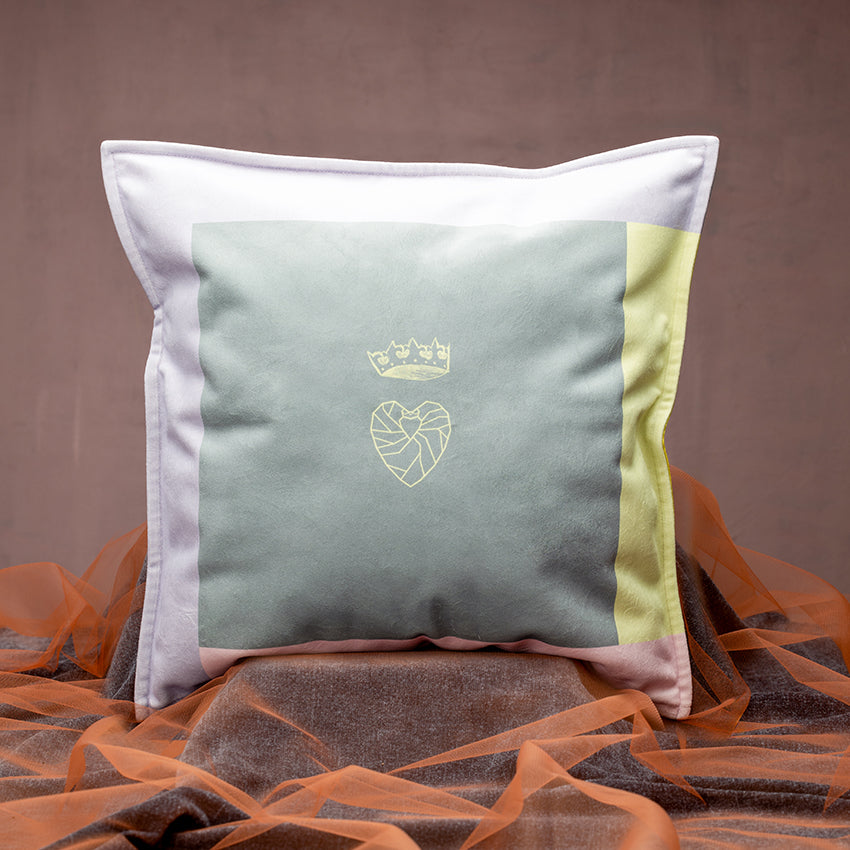 <tc>Decorative cushion Secret Love "Colorful Royal Vilnius"</tc>