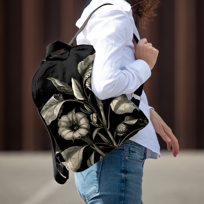 Stilingos juodos kuprinės su gėlėmis rudens sezonui madingi aksesuarai moterims