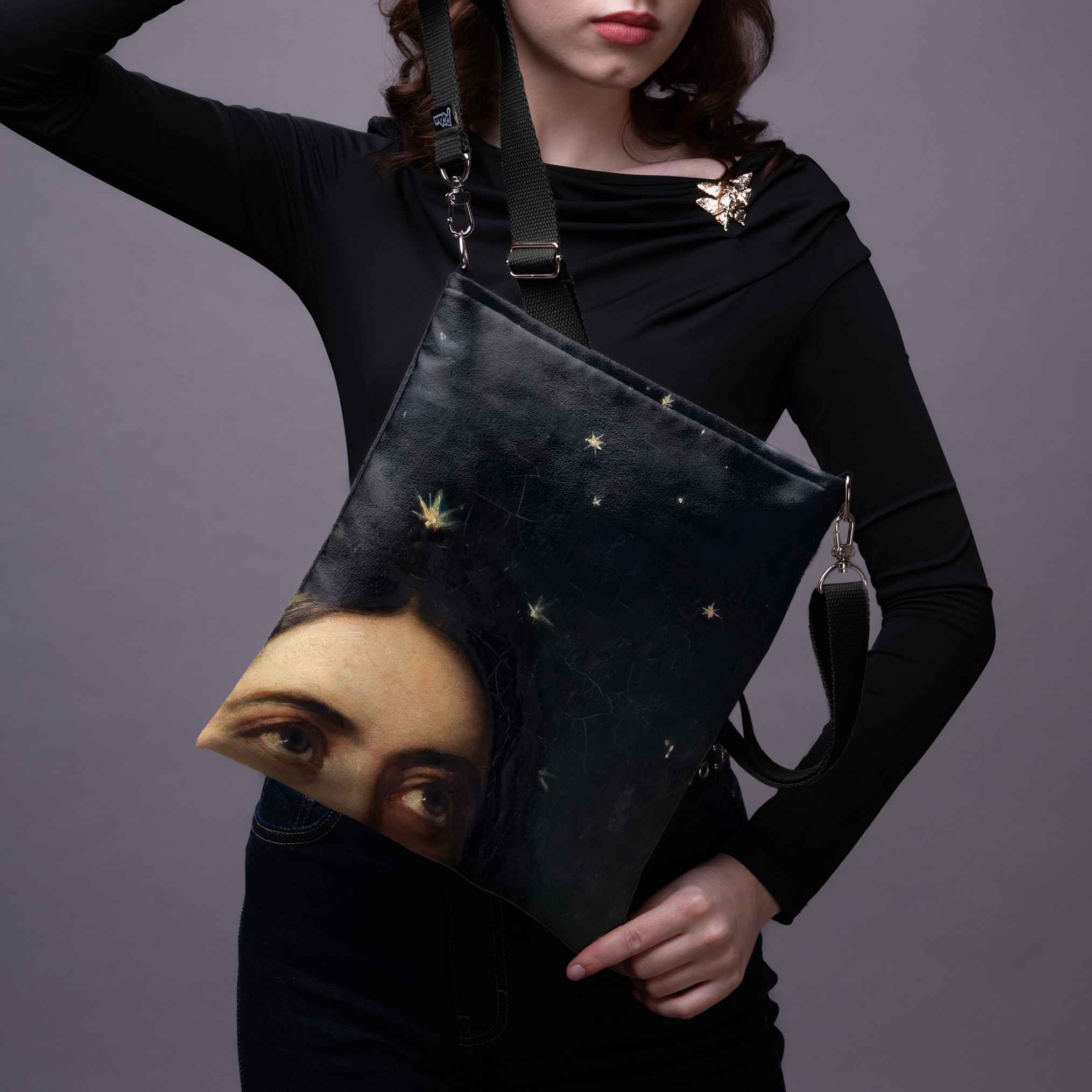 <tc>Shoulder bag "Portrait of Urania"</tc>