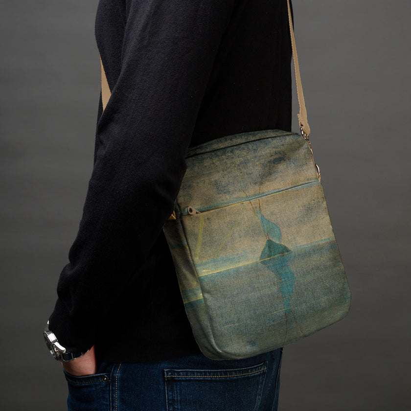 Vyriška rankinė per petį premium M. K. Čiurlionis „Saulė eina Ožiaragio ženklu“