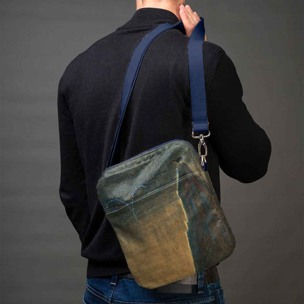 Vyriška rankinė per petį premium M. K. Čiurlionis „Saulė eina Avino ženklu“