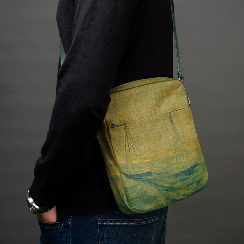 Vyriška rankinė per petį premium M. K. Čiurlionis „Saulė eina Svarstyklių ženklu“