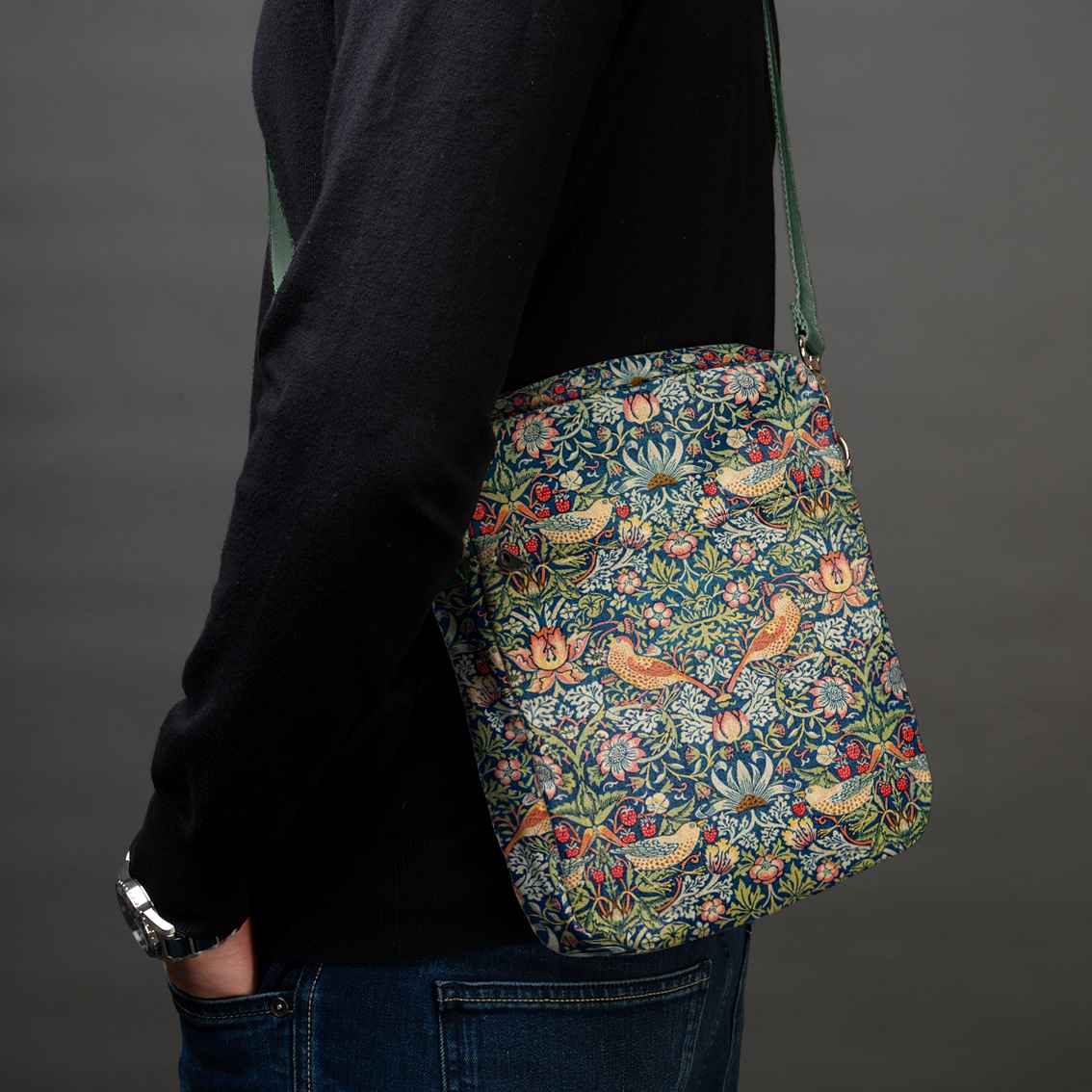 Vyriška rankinė per petį premium William Morris „Strawberry Thief