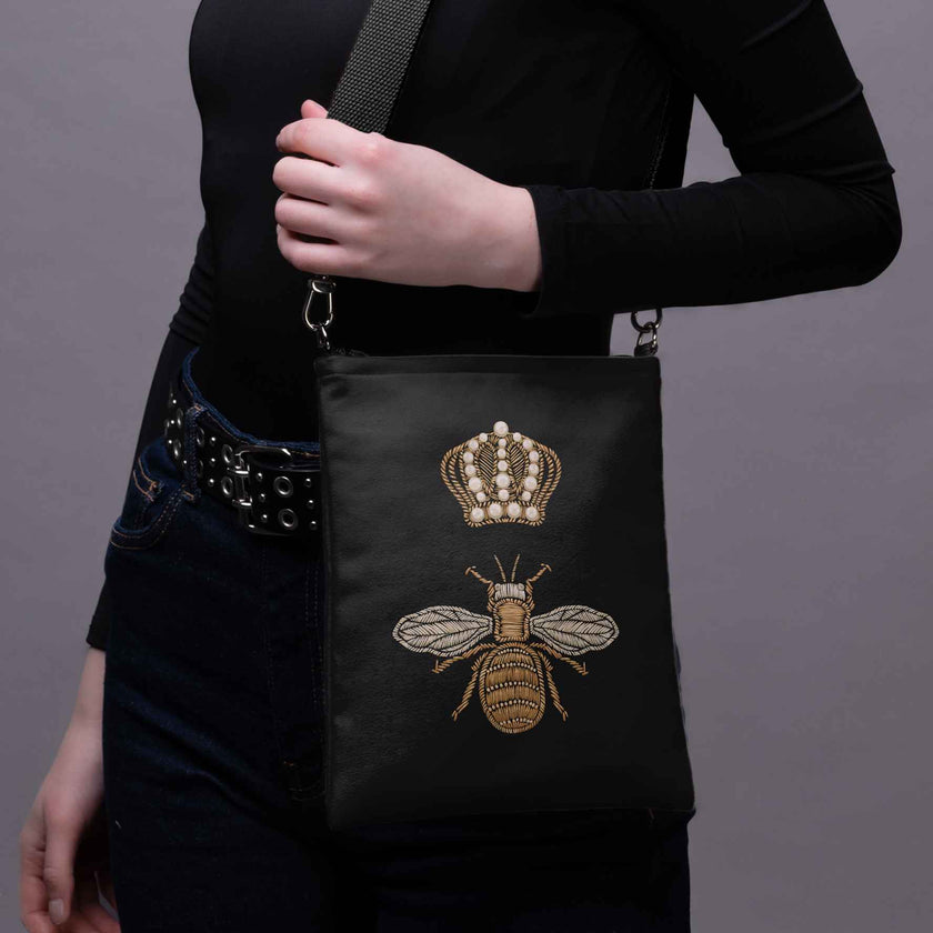 Rankinė per petį Classy  „Auksinė bitė