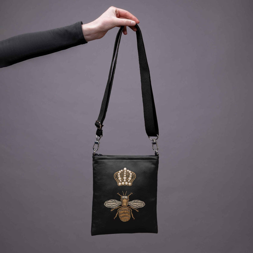 Rankinė per petį Classy  „Auksinė bitė