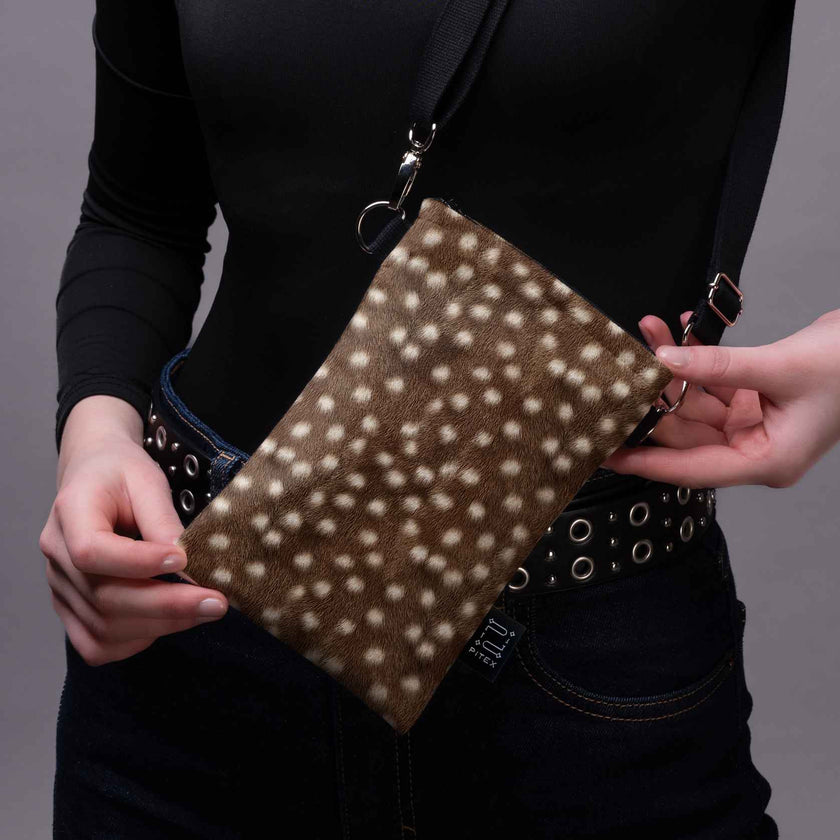 Telefono rankinė Classy „Elnio raštas