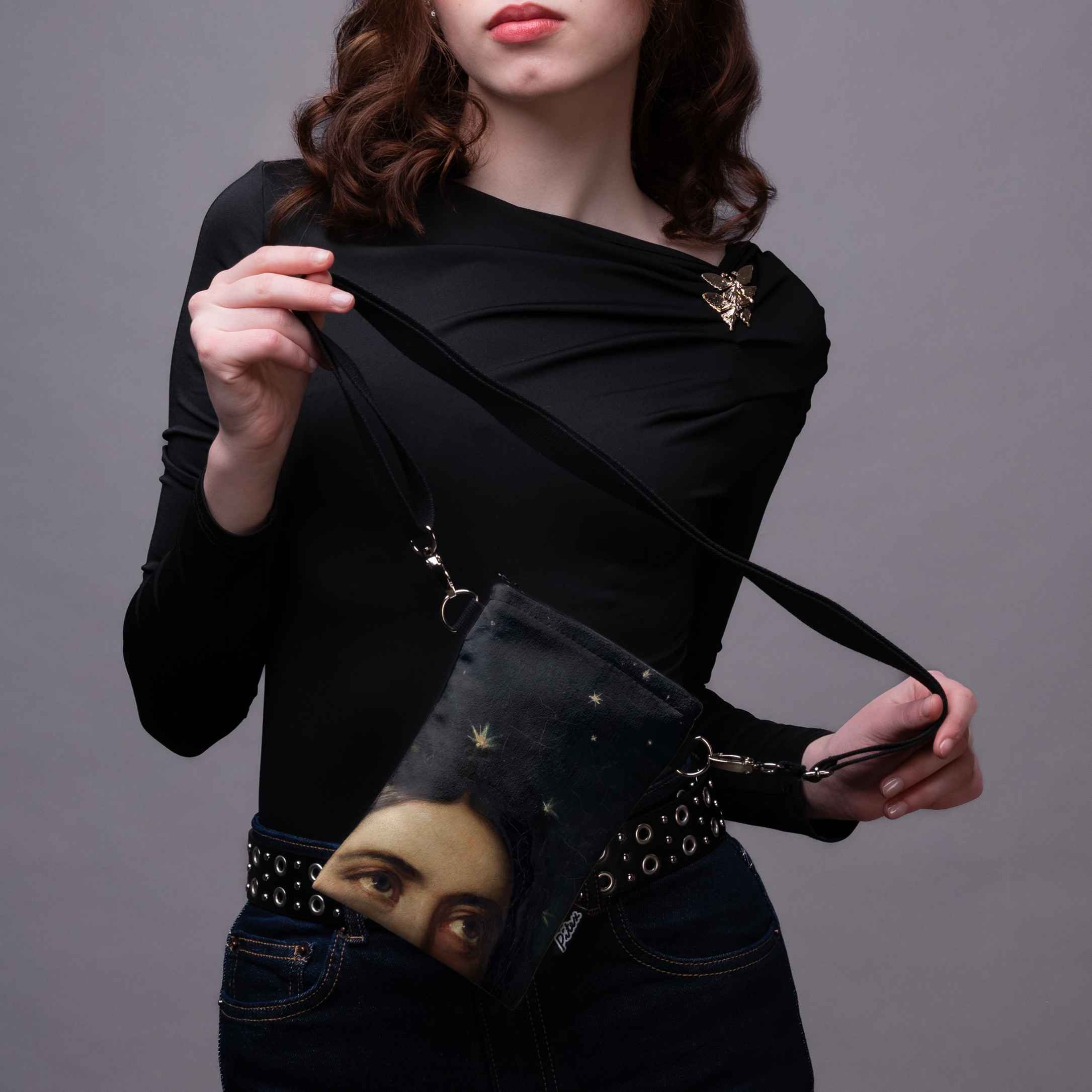 <tc>Phone bag "Portrait of Urania"</tc>