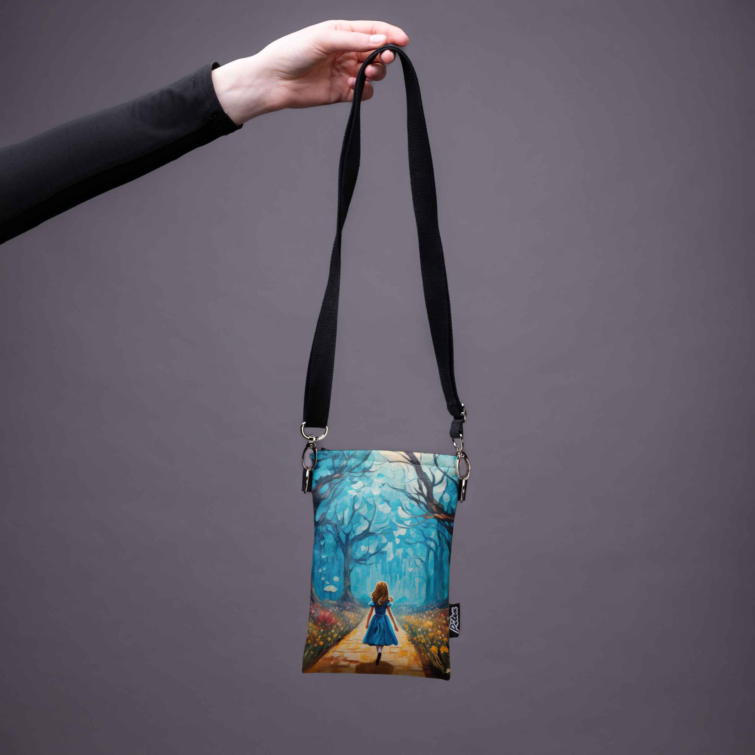 <tc>Phone bag Imagine "Alice's journey"</tc>