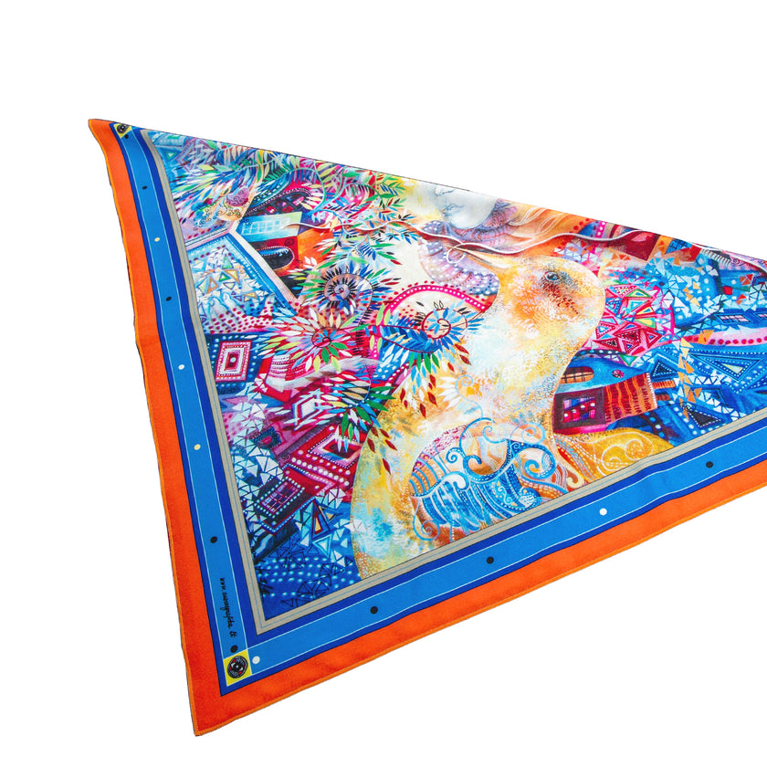 Skarelės ant kaklo moterims Aušra Čapskytė Šviesa iš praeities, sulankstyta, Lietuvos menininkų kolekcija,stilingi mados aksesuarai 2023