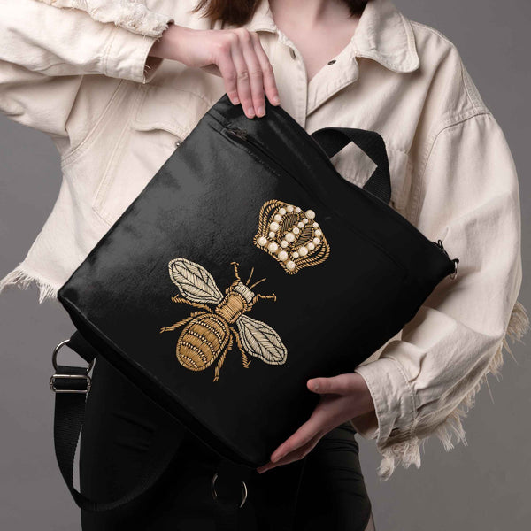 <tc>Backpack No.3 "The Golden Bee"</tc>