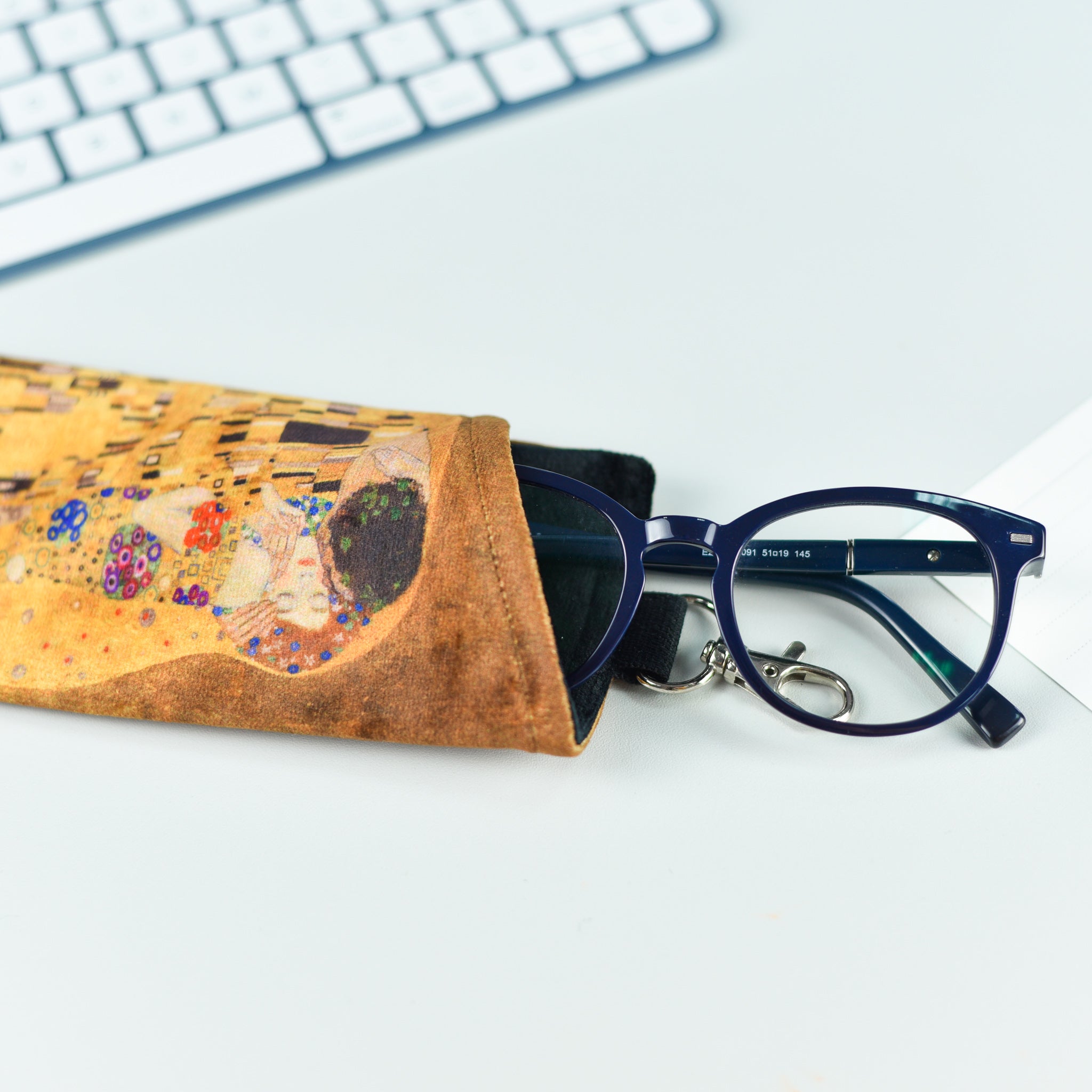 Glasses case Gustav Klimt "The Kiss"