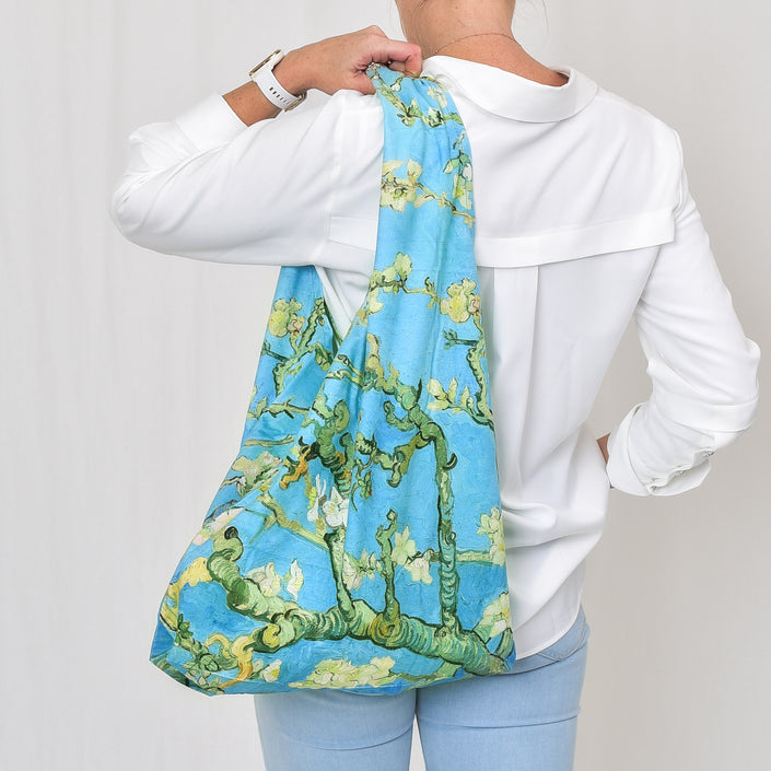 May bag Vincent Van Gogh 