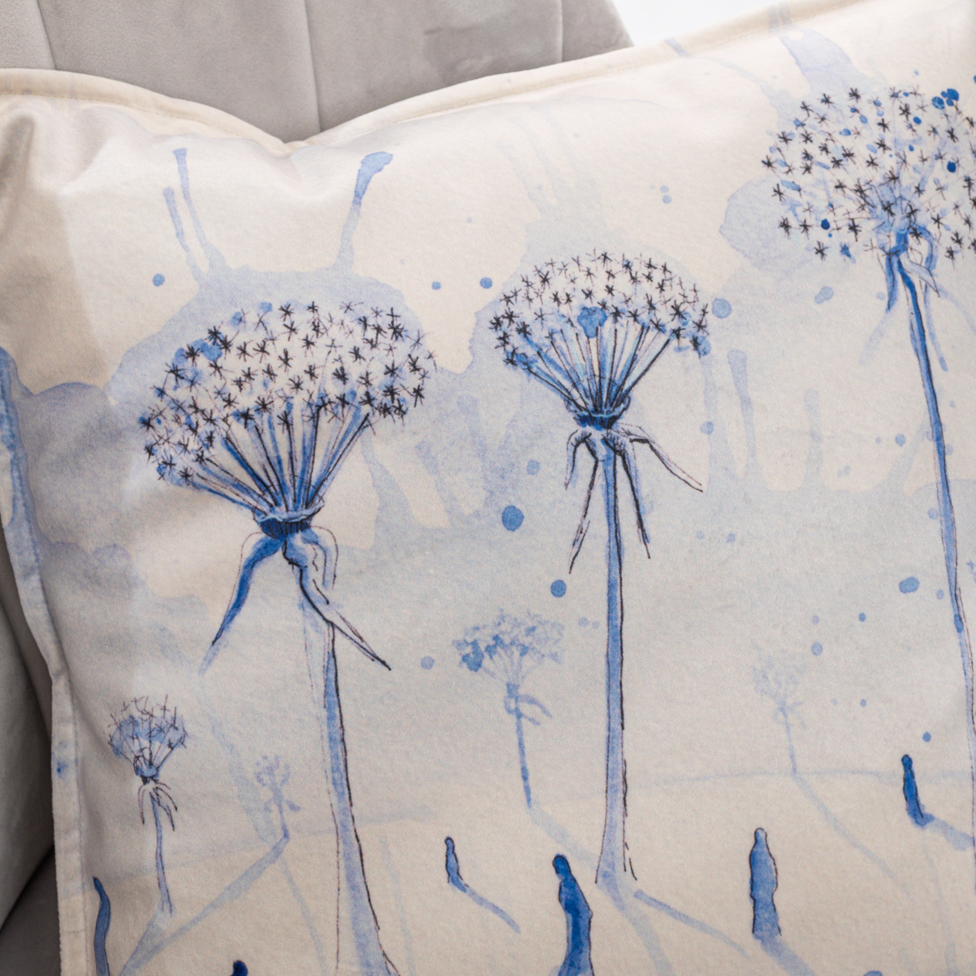 Decorative cushion Theresa Van Cherry 