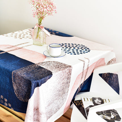 Tablecloth made of recycled fabric 