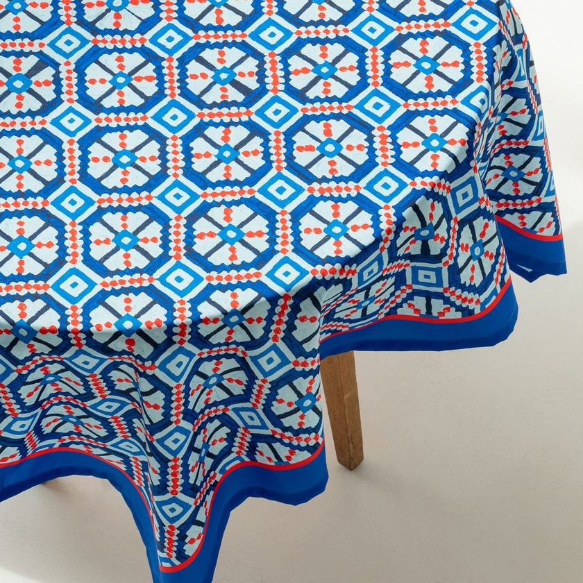 Staltiesė iš perdirbto audinio Raštų upė 115